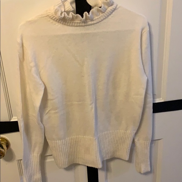 J Crew Cream colored Sweater! Size Small - Picture 1 of 4